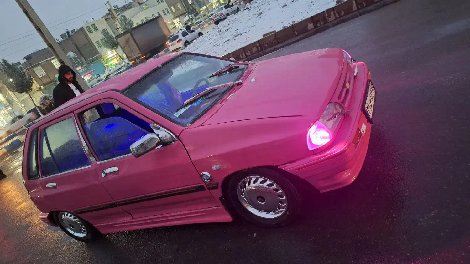 هاچبک صورتی عروسک|خودرو سواری و وانت|نسیم‌شهر, |دیوار