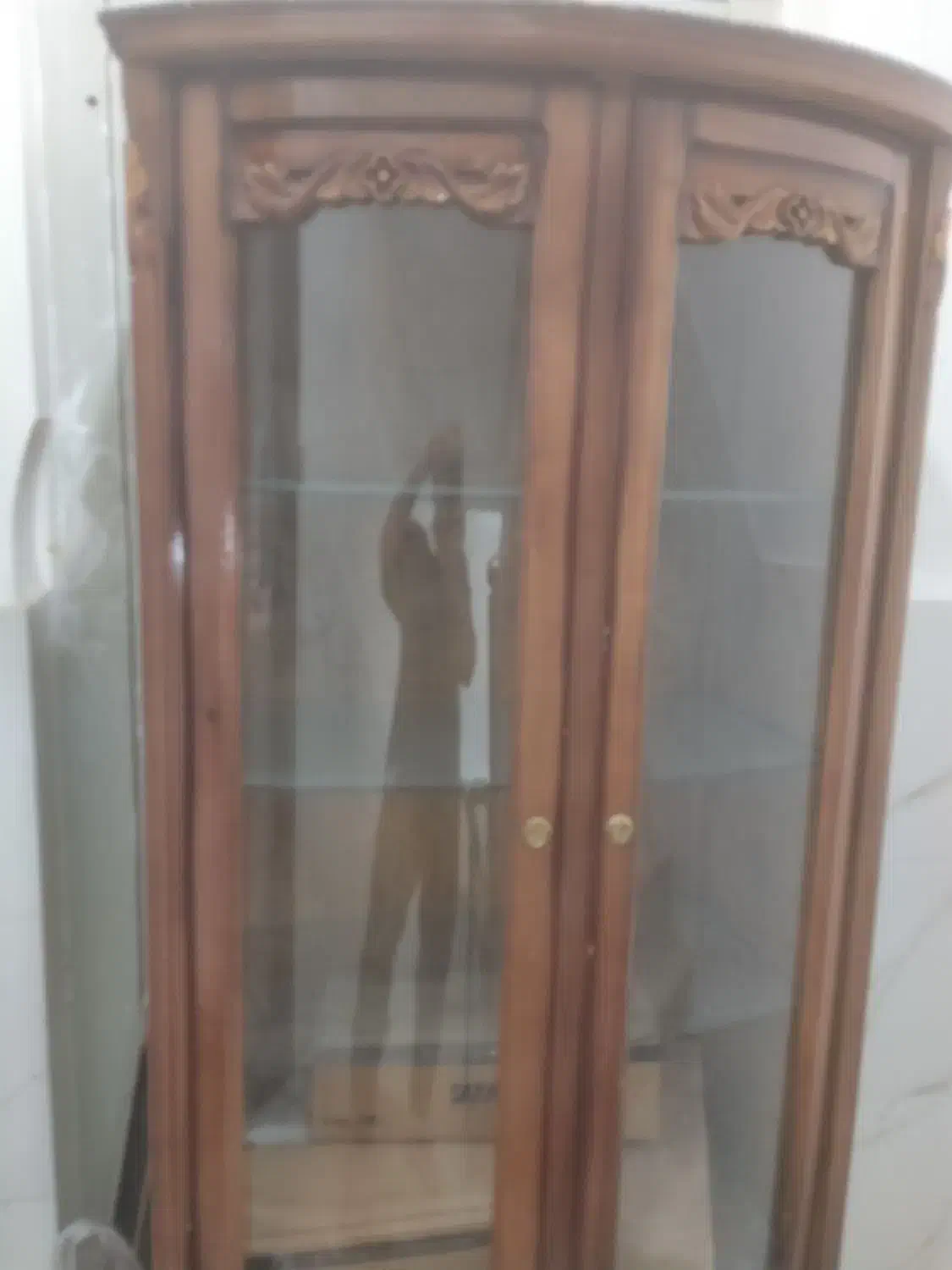 ویترین شیشه ای و میز تحریر|مبلمان خانگی و میز عسلی|ماهدشت, |دیوار