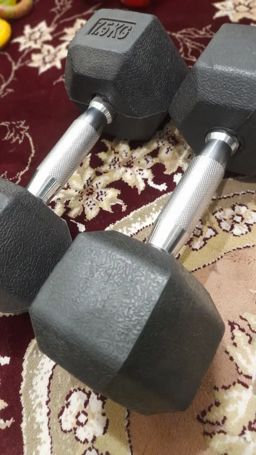 یک جفت دمبل 15 کیلویی هر کدام 7.5 کیلو|تجهیزات ورزشی|مشهد, پنجتن|دیوار