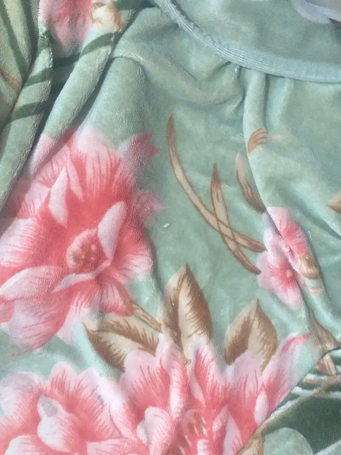 پتو|رختخواب، بالش، پتو|قم, جمکران|دیوار