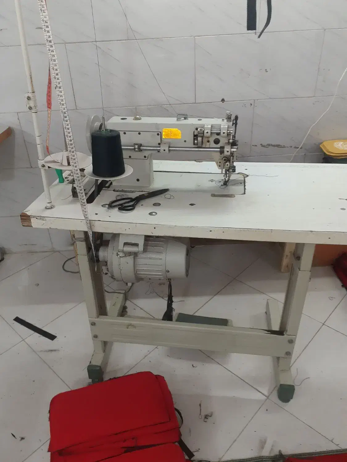 چرخ دوپایه ذخیم دوز|چرخ خیاطی و ریسندگی|پاکدشت, پاکدشت (مامازند)|دیوار