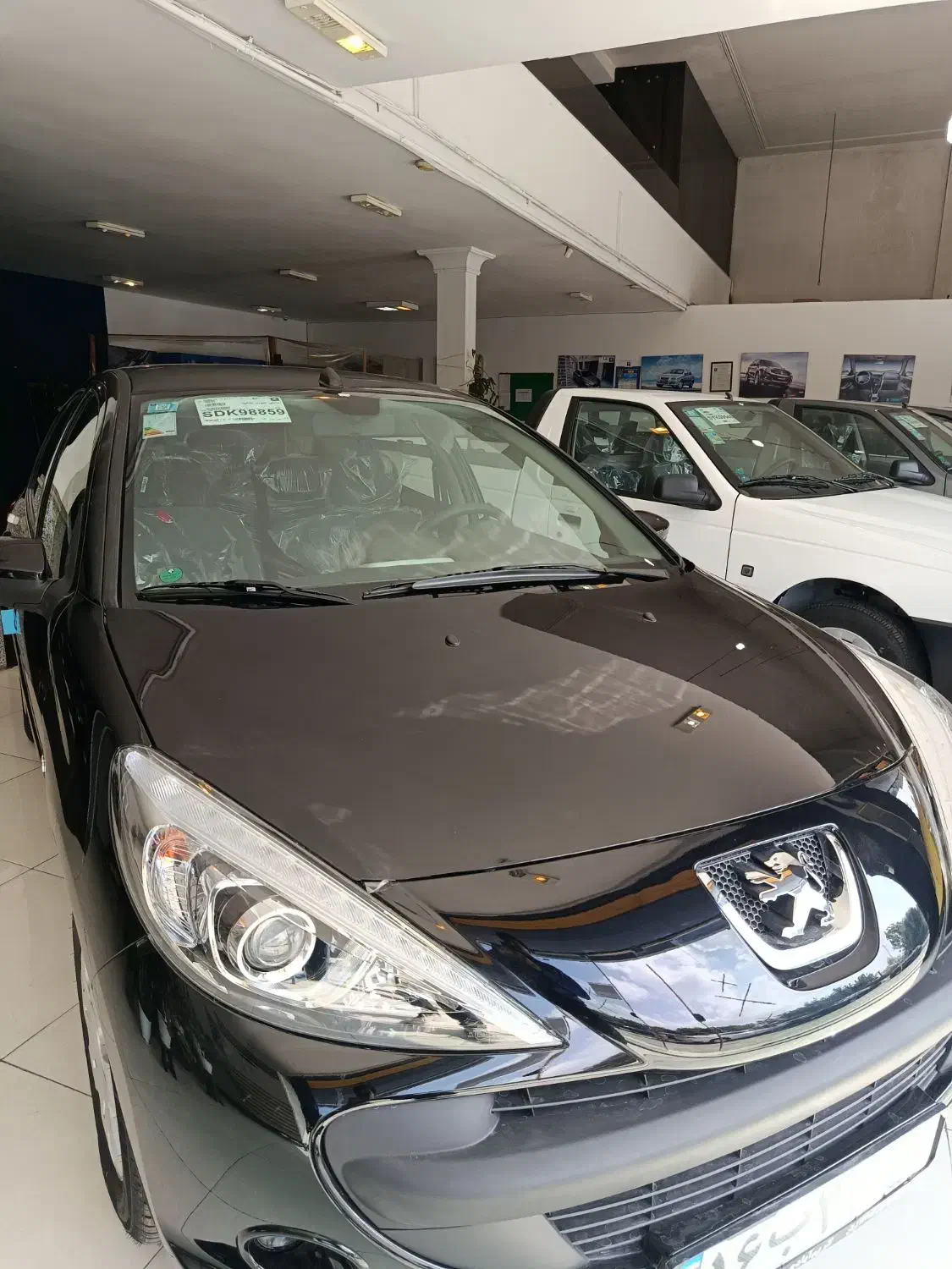 پژو 207 پانا سفید و مشکی با رینگ صفر کیلومتر|خودرو سواری و وانت|گرگان, |دیوار