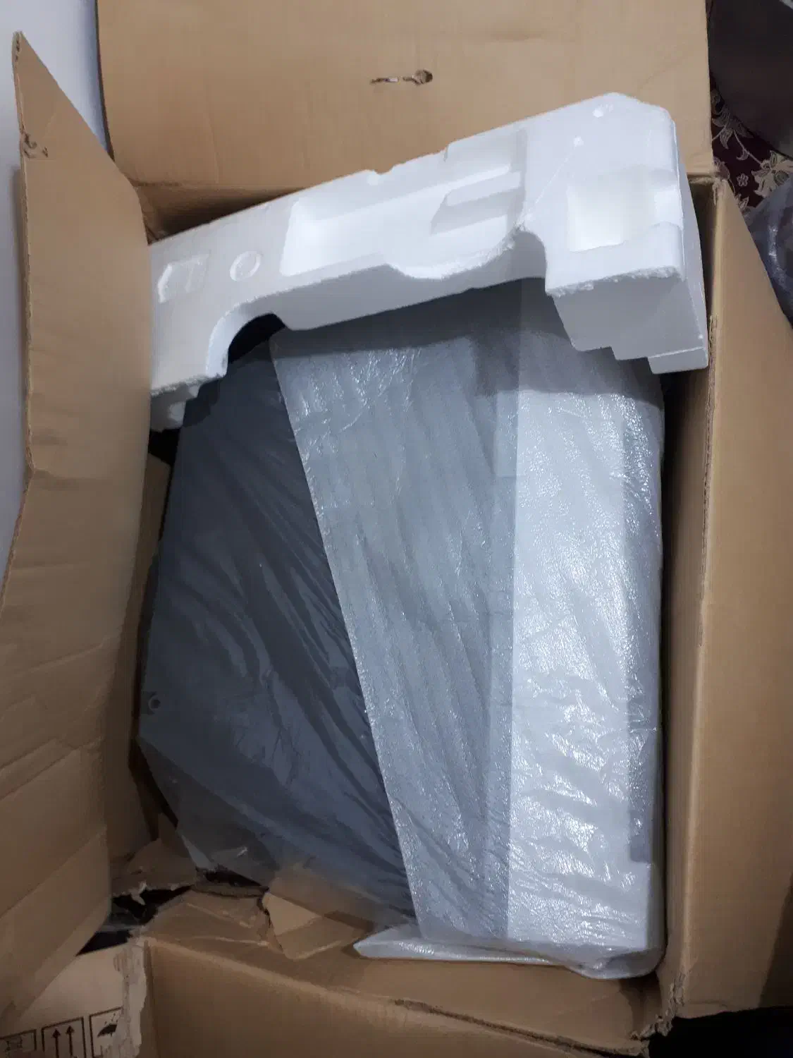 تلویزیون ۲۱نونو|تلویزیون و پروژکتور|سبزوار, قصبه غربی|دیوار