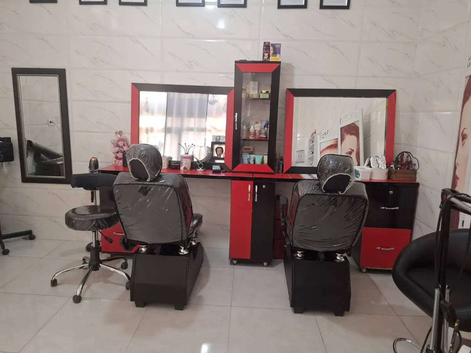 وسایل آرایشگاه زنانه|آرایشگاه و سالن‌های زیبایی|کرمانشاه, |دیوار