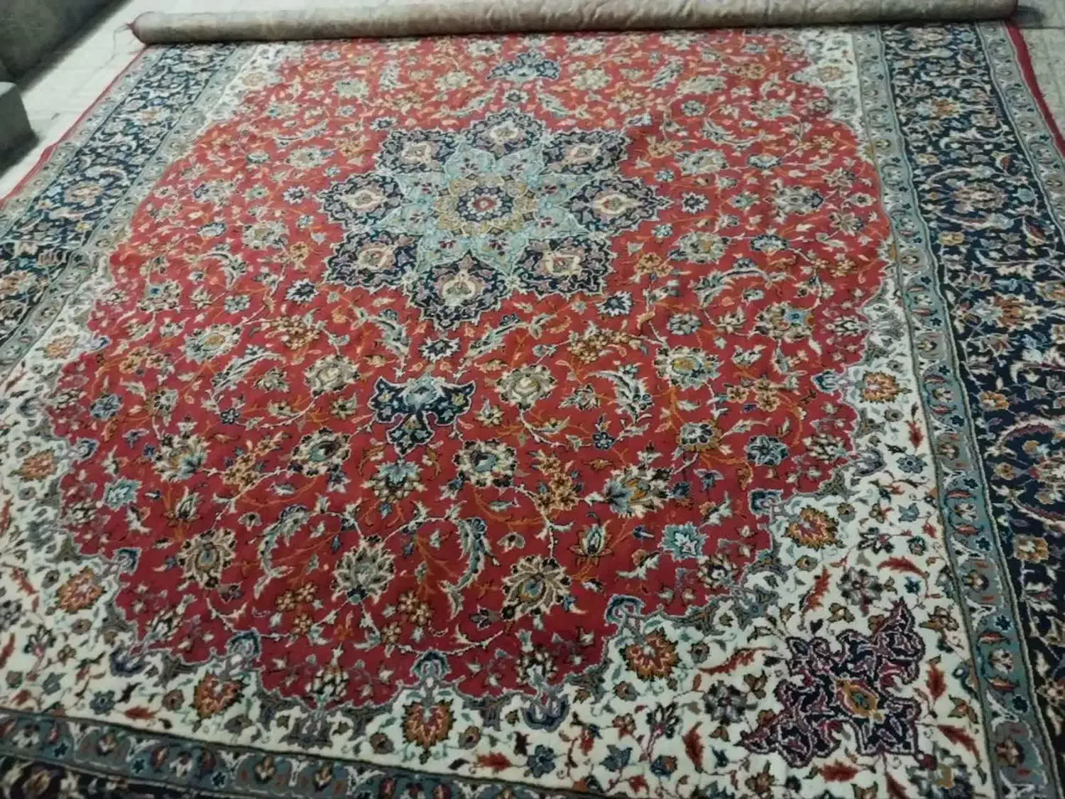 فرش ۱۲ متری سالم سالم|فرش|اصفهان, رهنان|دیوار