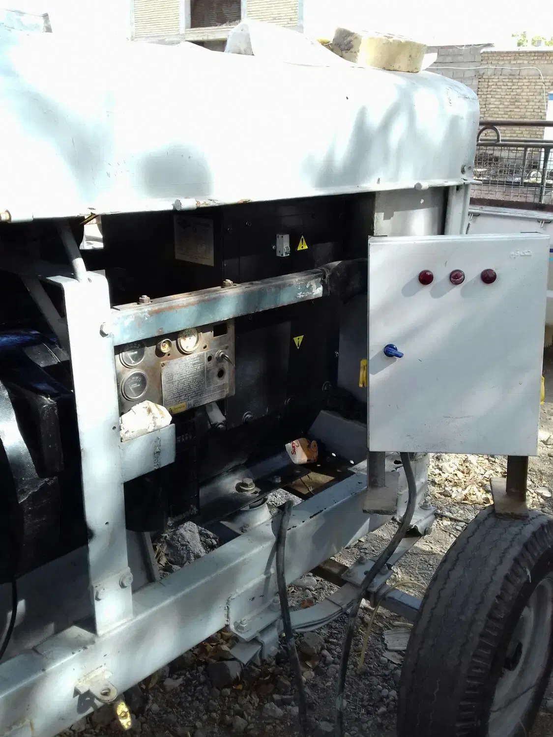 ژنراتور ومونور جوش پرکنز|ماشین‌آلات صنعتی|رابر, |دیوار