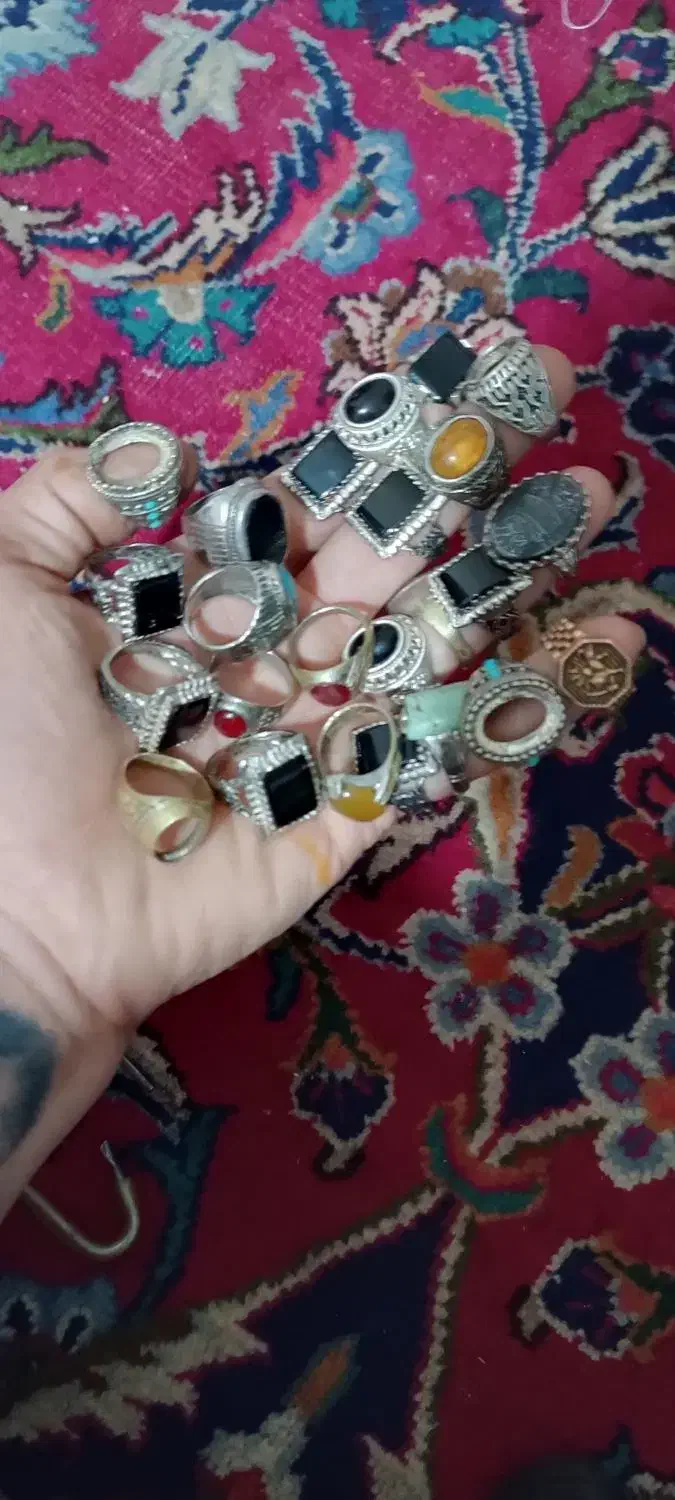 انگشتر بدل بیست چهار عدد. خریدار واقعی پیام بده|بدلیجات|میانه, |دیوار