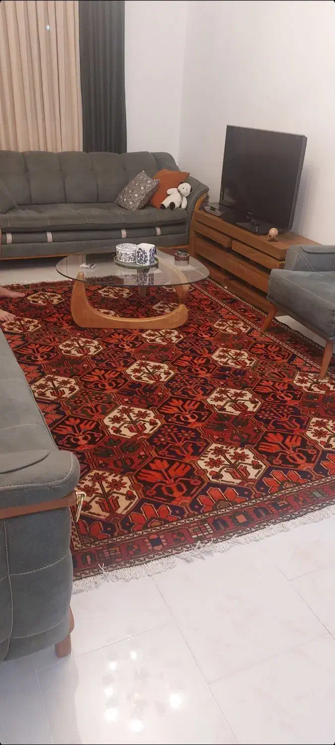 فرش قالی بختیاری کاملا سالم|فرش|پردیس, فاز ۲|دیوار