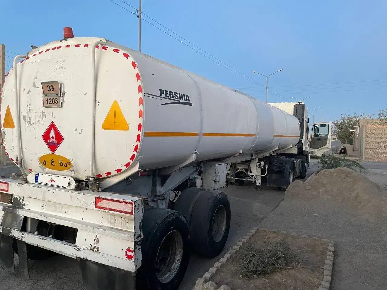 تانکر دو محور شرکت نفتی کالا برس|خودرو سنگین|مشهد, شهرک ابوذر|دیوار
