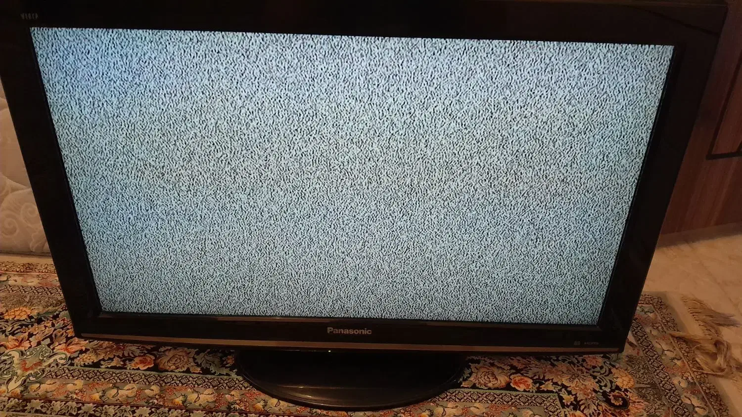 تلویزیون|تلویزیون و پروژکتور|طاهرگوراب, |دیوار