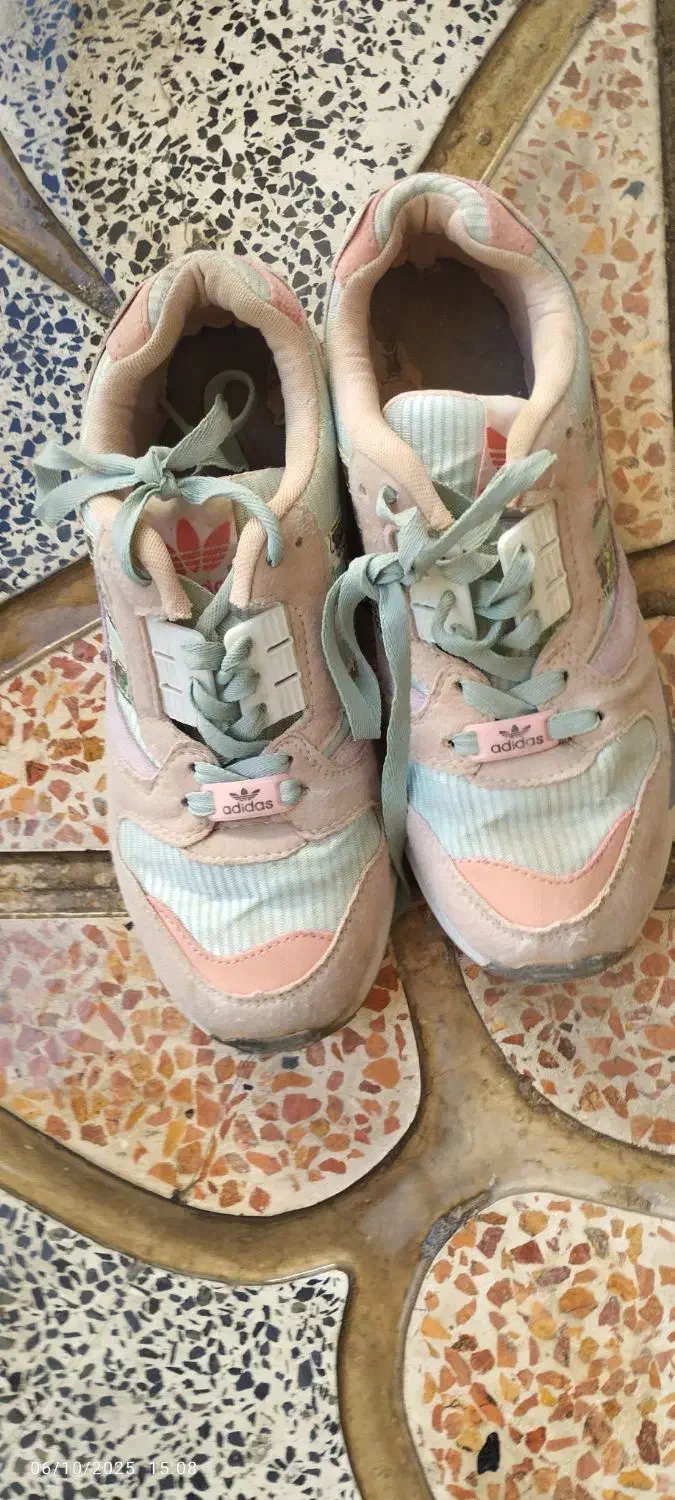 کفش اسپرت|کیف، کفش، کمربند|هشتگرد, شهرک وحدت|دیوار