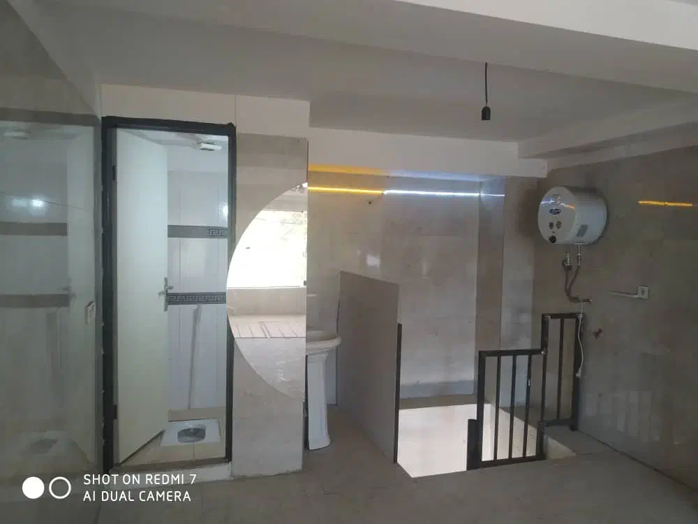 مغازه تجاری 32 متر همکف و 30 متر بالکن محمدشهر|اجارهٔ مغازه و غرفه|محمدشهر, محمدشهر|دیوار