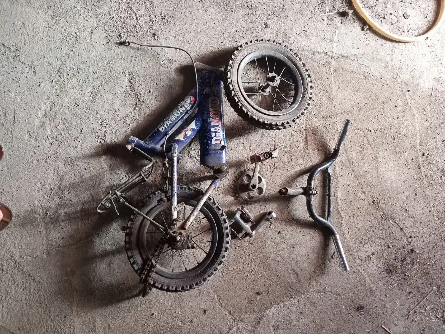 دوچرخه 12 و 16|دوچرخه، اسکیت، اسکوتر|قرق, |دیوار