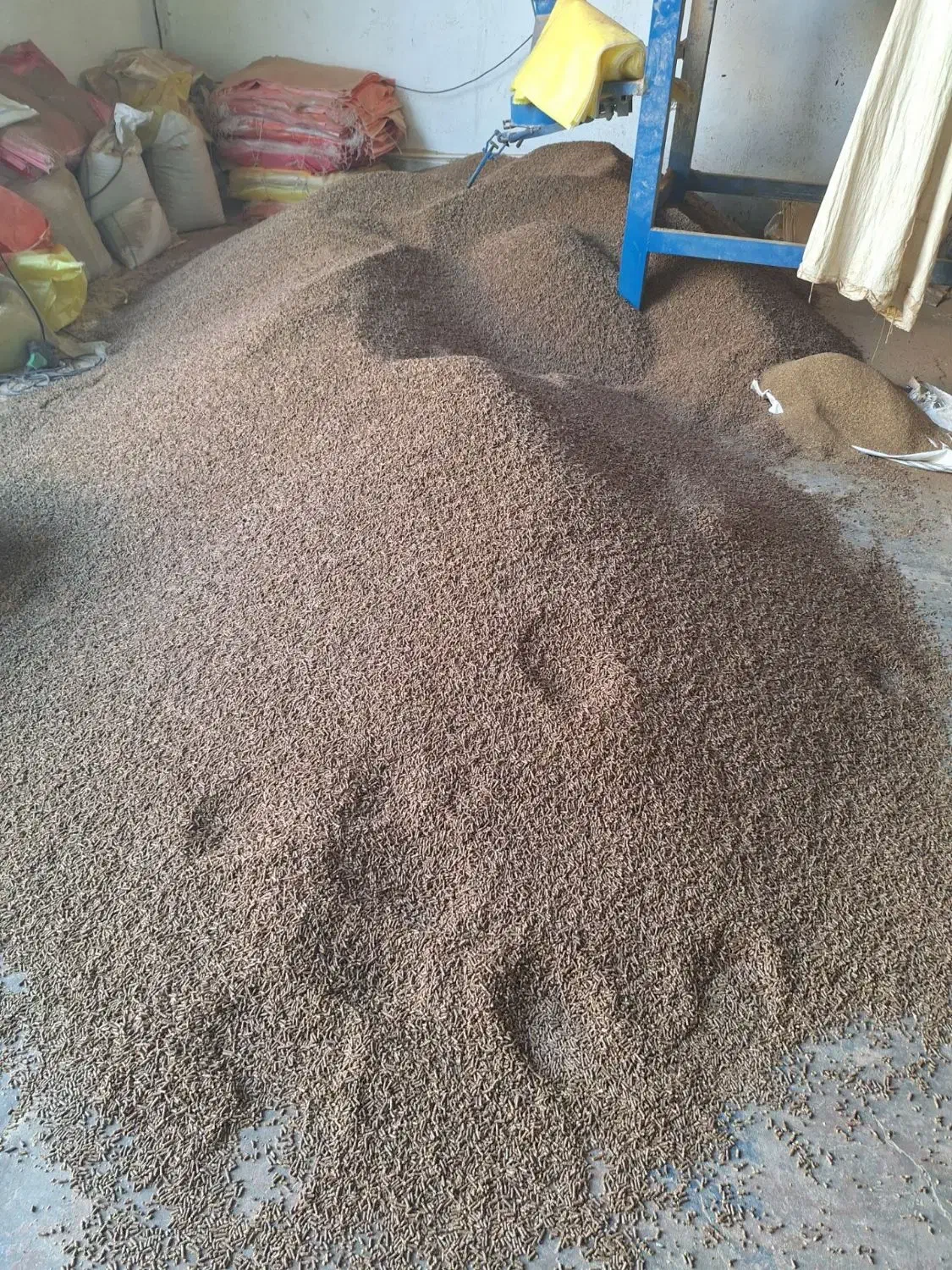 پلت //خوراک دام و طیور/پلت دامی فروش نقدی و چکی|لوازم جانبی حیوانات|ارومیه, |دیوار