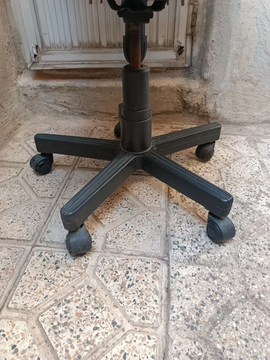 صندلی گردون|صندلی و نیمکت|تبریز, |دیوار