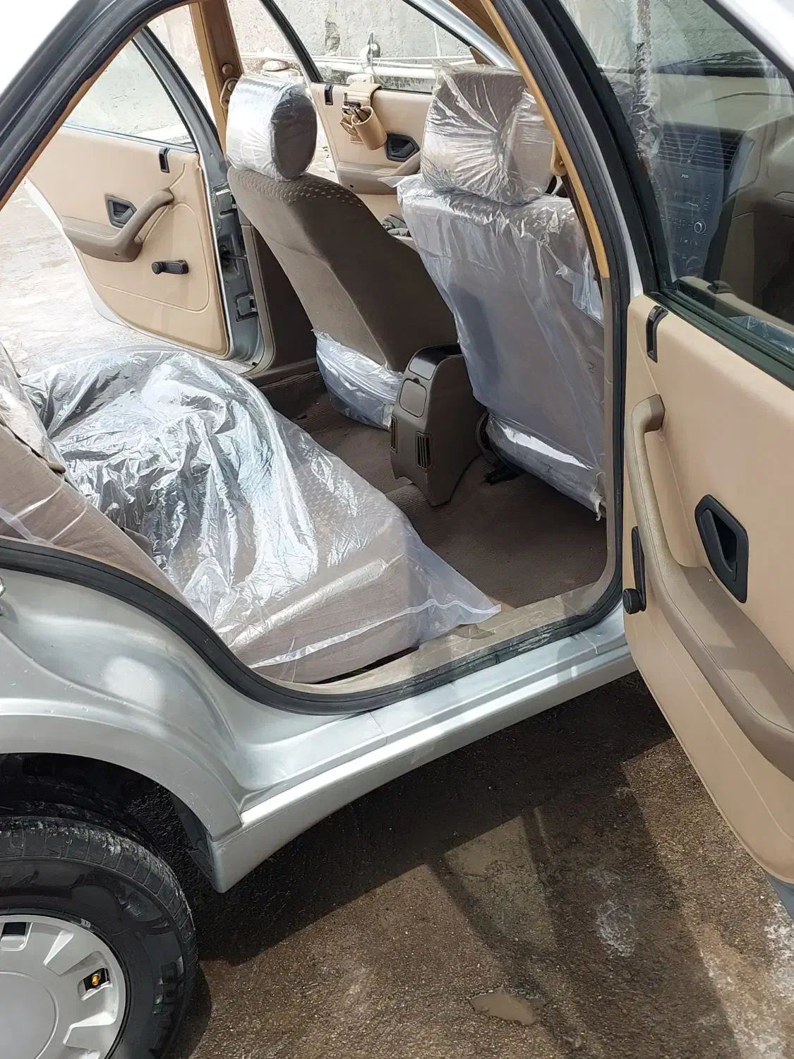 پژو ۴۰۵ مدل ۹۳ عطتیقه|خودرو سواری و وانت|میناب, |دیوار