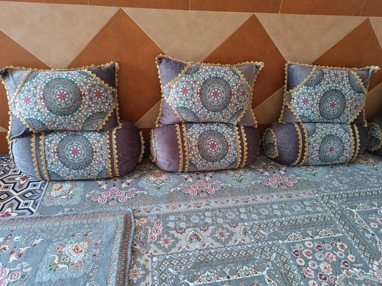 روبالش|رختخواب، بالش، پتو|ایذه, |دیوار