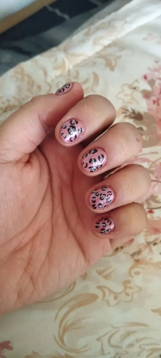 کاشت ناخن|خدمات آرایشگری و زیبایی|اراک, |دیوار