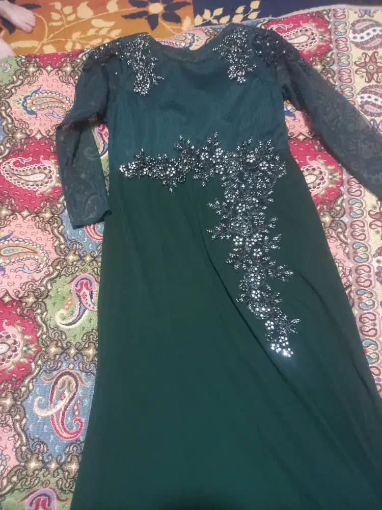 پیراهن|لباس|چمستان, |دیوار