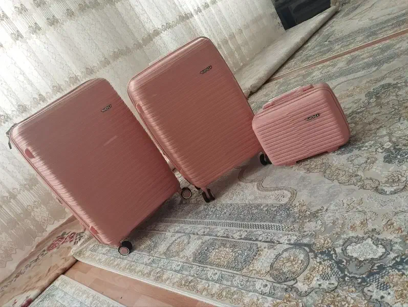 ۱ عدد چمدان مارک monza|کیف، کفش، کمربند|ارومیه, |دیوار