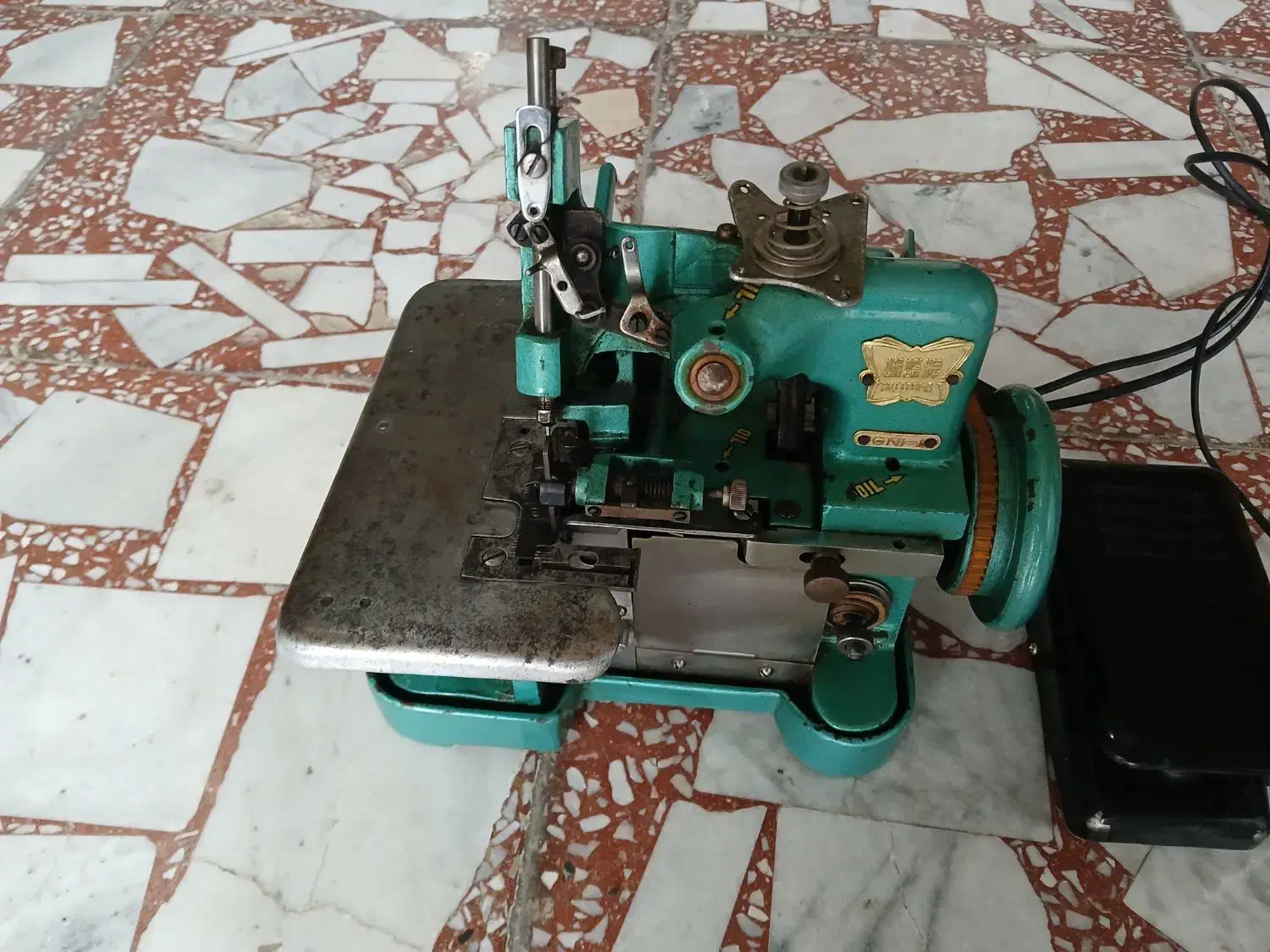 سردوز پروانه|چرخ خیاطی و ریسندگی|رشت, جهاد|دیوار