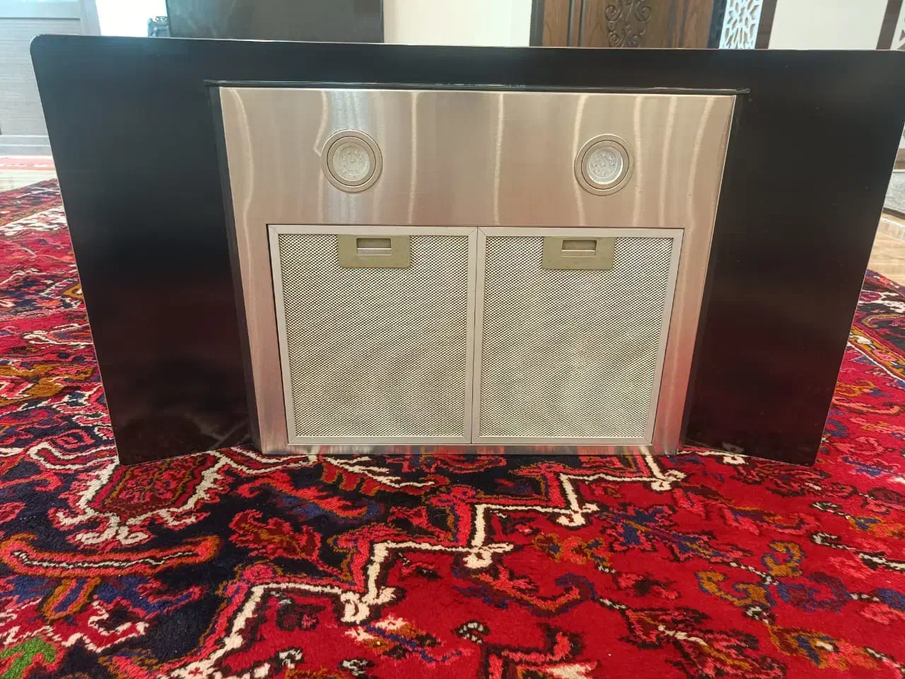 هود در حد نو|هود|تبریز, |دیوار