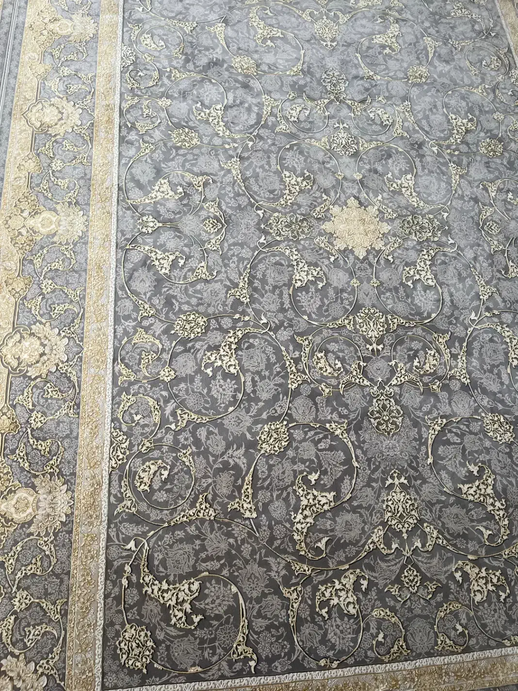 فرش ۹ متری ۱۲۰۰ شانه|فرش|سیرجان, |دیوار