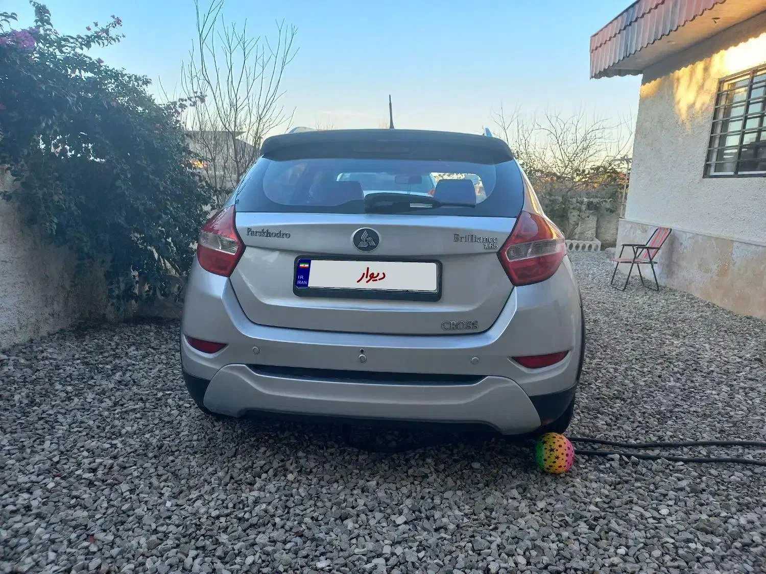 برلیانس کراس اتومات ۱۶۵۰|خودرو سواری و وانت|کرج, باغستان|دیوار