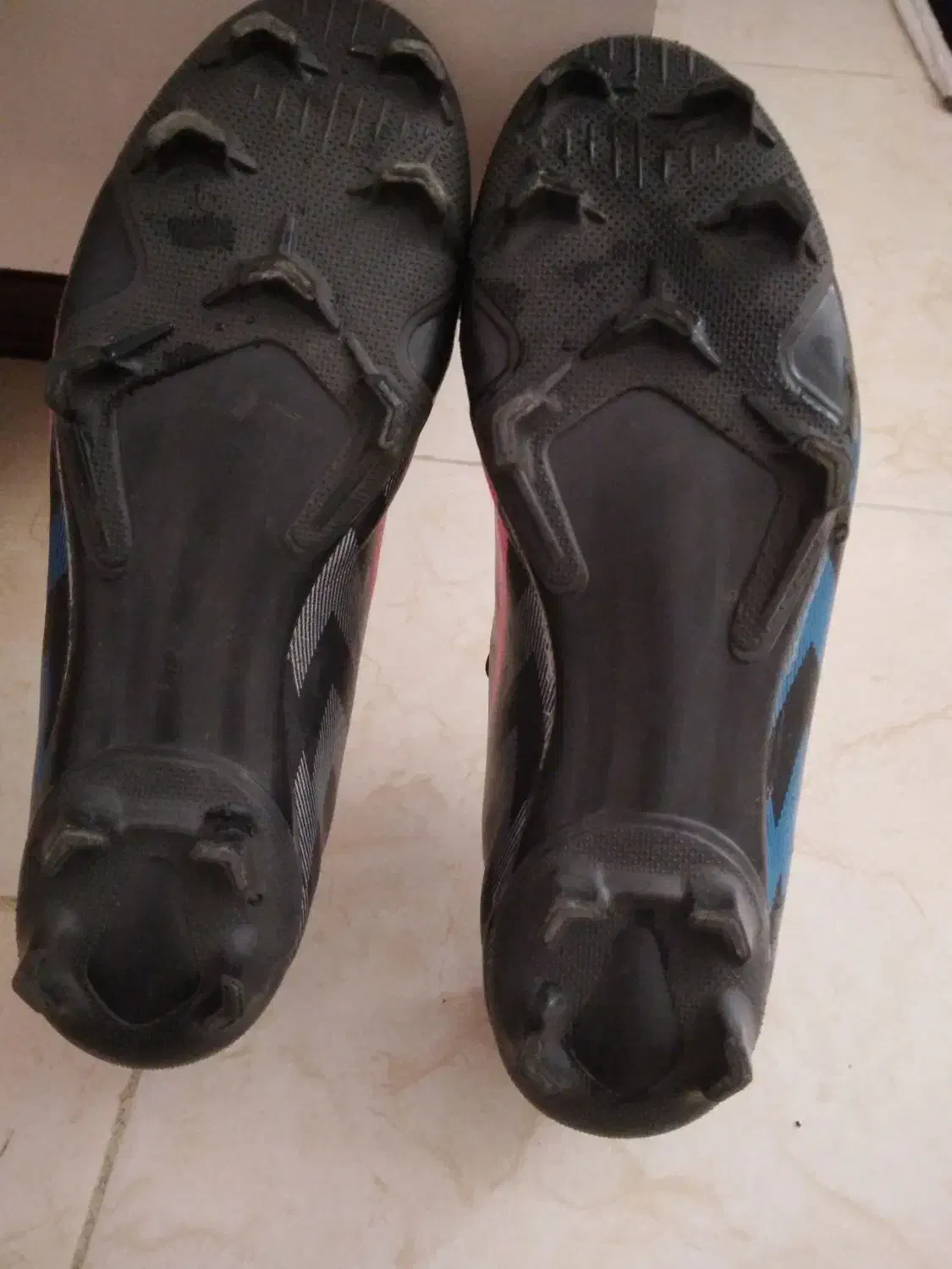 کفشفوتبالی استوک|کیف، کفش، کمربند|بندر انزلی, مسکن مهر|دیوار