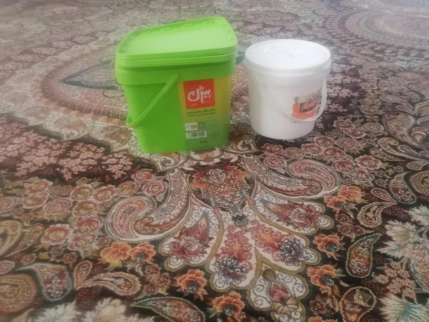 سطل 4کیلوی و10 کیلوی|ظروف نگهدارنده، پلاستیکی، یک‌بارمصرف|مشهد, ایوان|دیوار