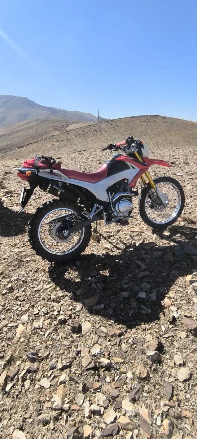 پرواز ۲۰۰  مدل ۱۴۰۴  معاوضه با crx|موتورسیکلت|کرمانشاه, |دیوار