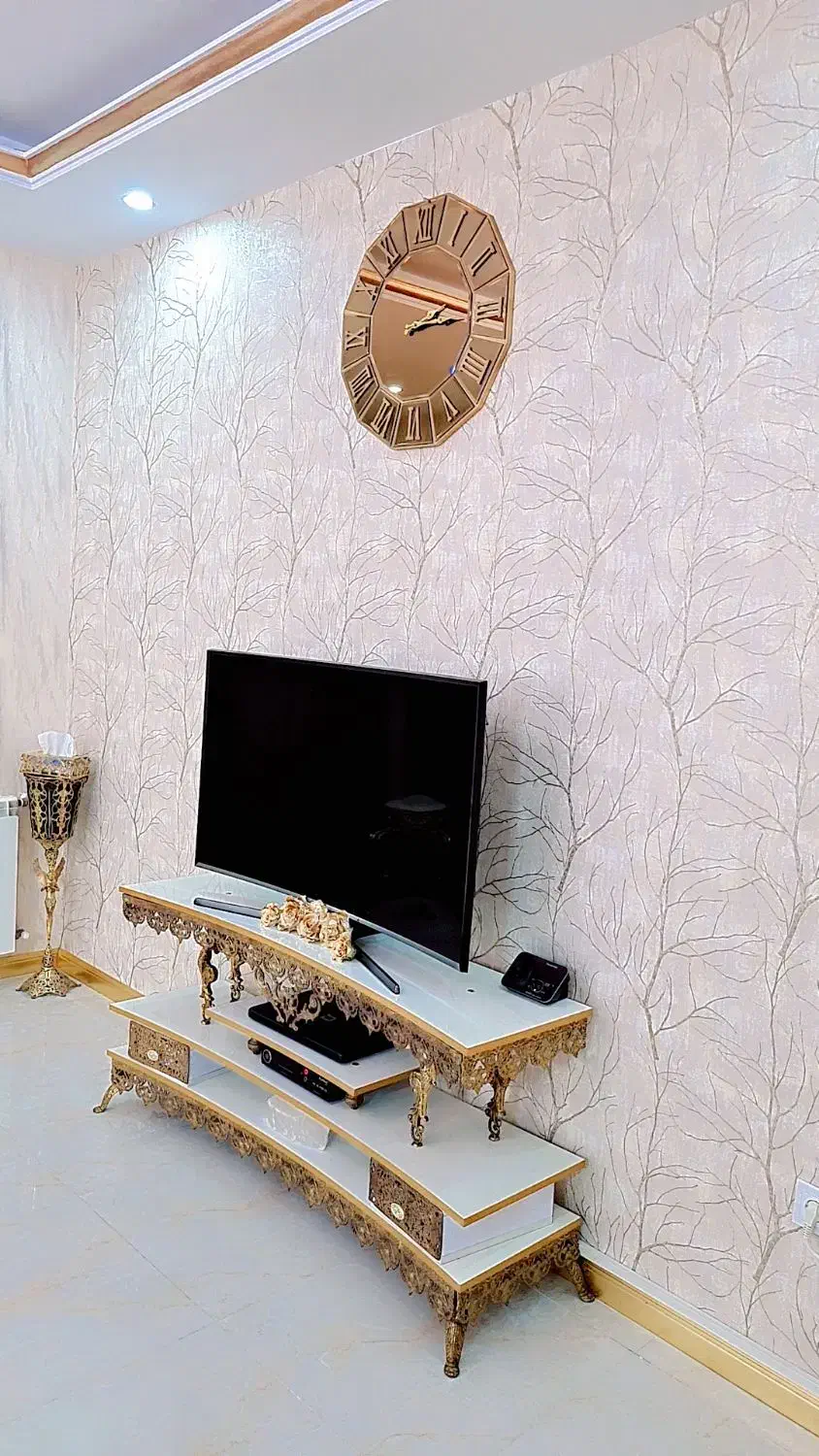 میز تلویزیون وآینه کنسول برنز ،مناسب  جهیزیه عروس|میز تلویزیون|تهران, امیریه|دیوار