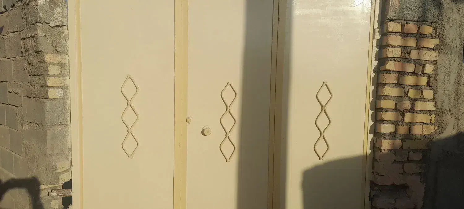 در حیاط ماشین رو|مصالح و تجهیزات ساختمان|عطاملک, |دیوار