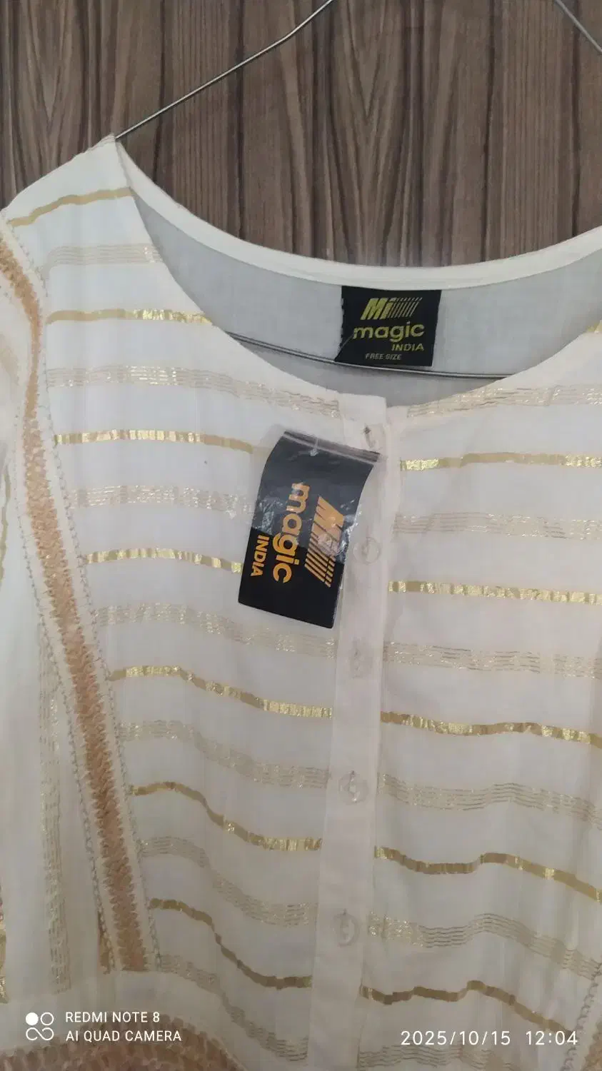 پیراهن ساحلی|لباس|کاشان, ملا حبیب‌الله شریف|دیوار