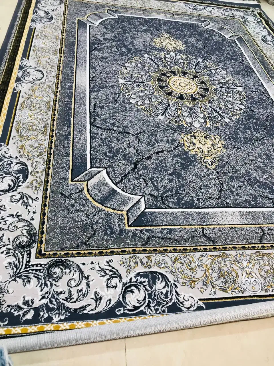 ۲تافرش۱۲متری۷۰۰شانه تراکم۲۱۰۰نونو اکبند استفادنشد|فرش|تربت‌حیدریه, باغ ملی|دیوار