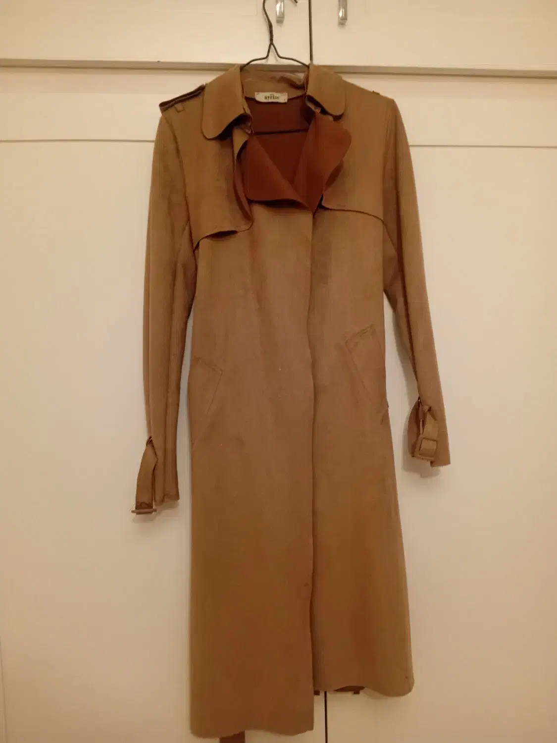 پالتو|لباس|لواسان, |دیوار