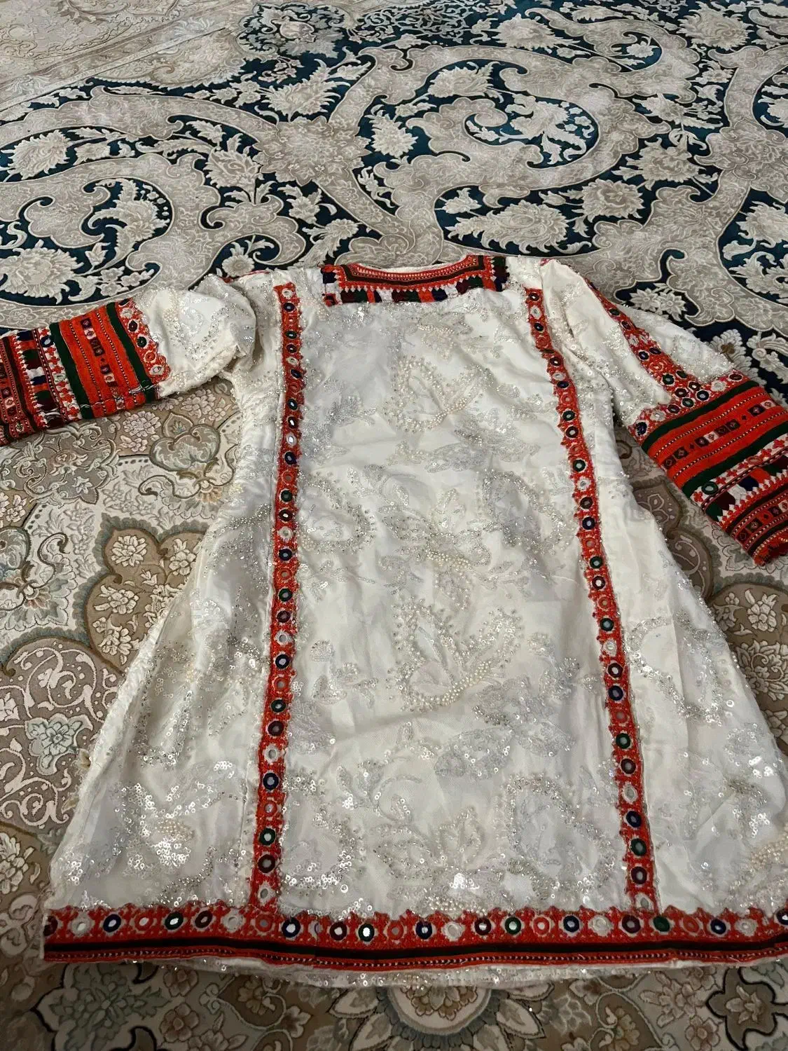 لباس دست دوز 3تا4ساله|لباس|ایرانشهر, |دیوار