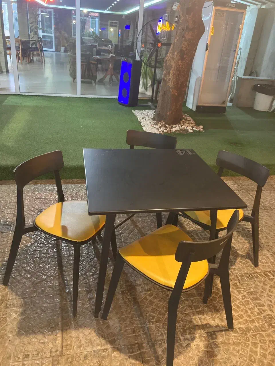 میز و صندلی|کافیشاپ و رستوران|بندر انزلی, پیل علی باغ|دیوار