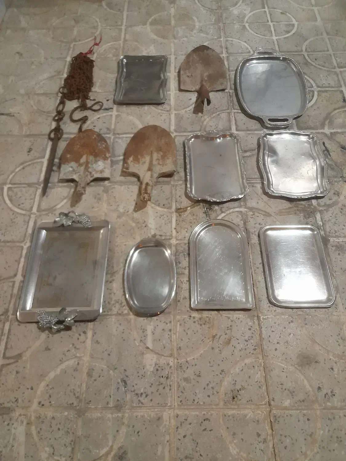 زنجیر به همراه میخ طویله حراج|حراج|برازجان, |دیوار