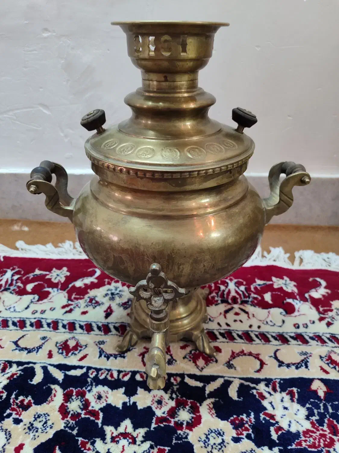سماور برنجی قدیمی|کلکسیون اشیاء عتیقه|سبزوار, ولیعصر (نجار آباد)|دیوار