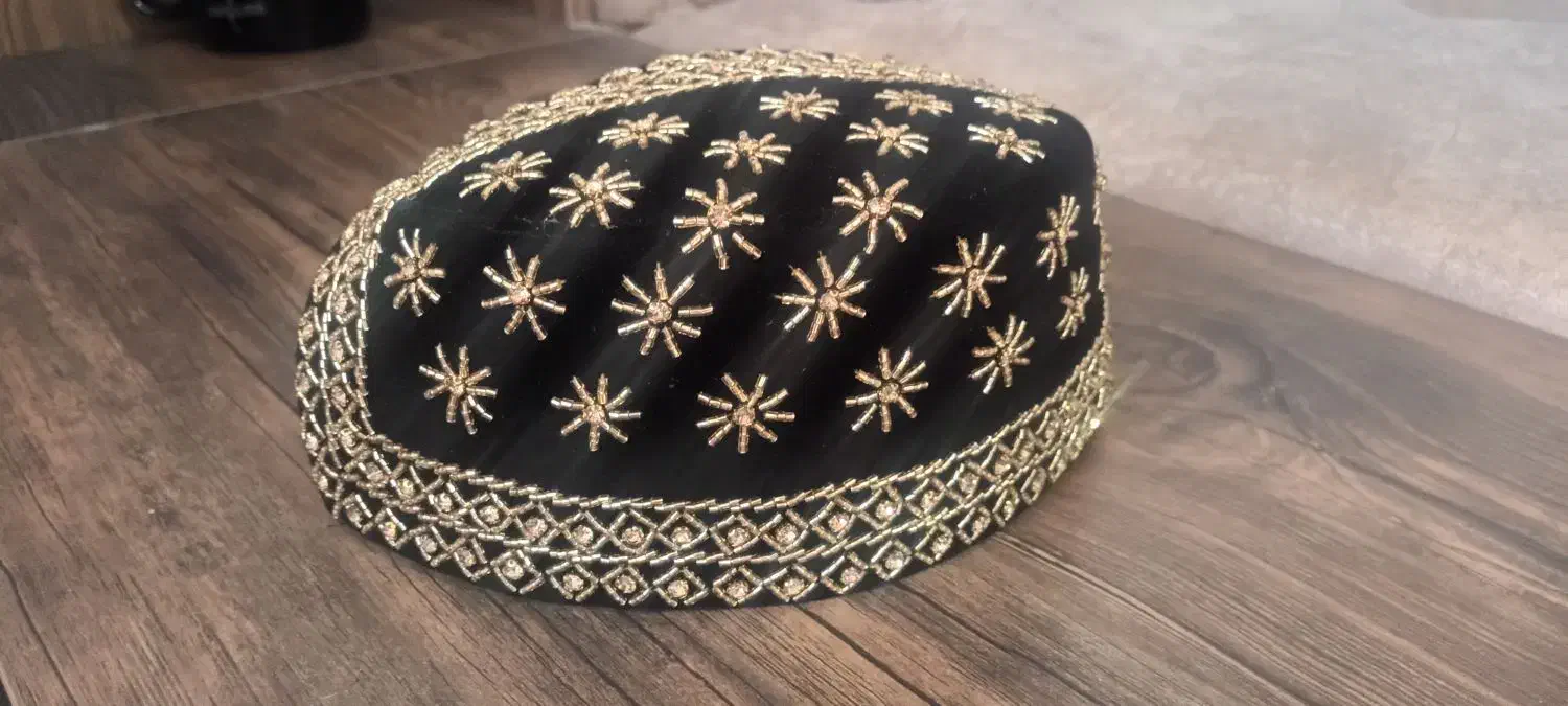 لچک|لباس|یاسوج, |دیوار