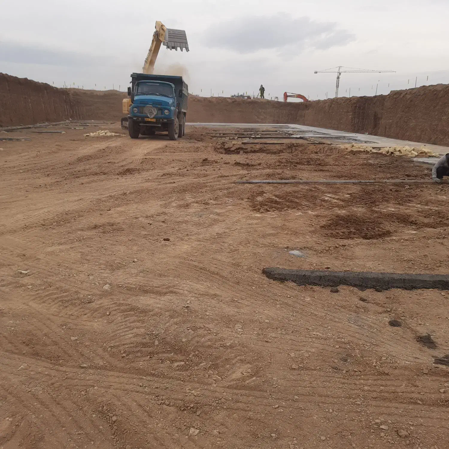 سیمان کاری|استخدام معماری، عمران و ساختمانی|اصفهان, بهارستان|دیوار