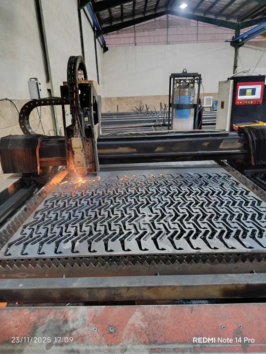 خدمات برش لیزر ورق|خدمات پیشه و مهارت|خاوران, |دیوار