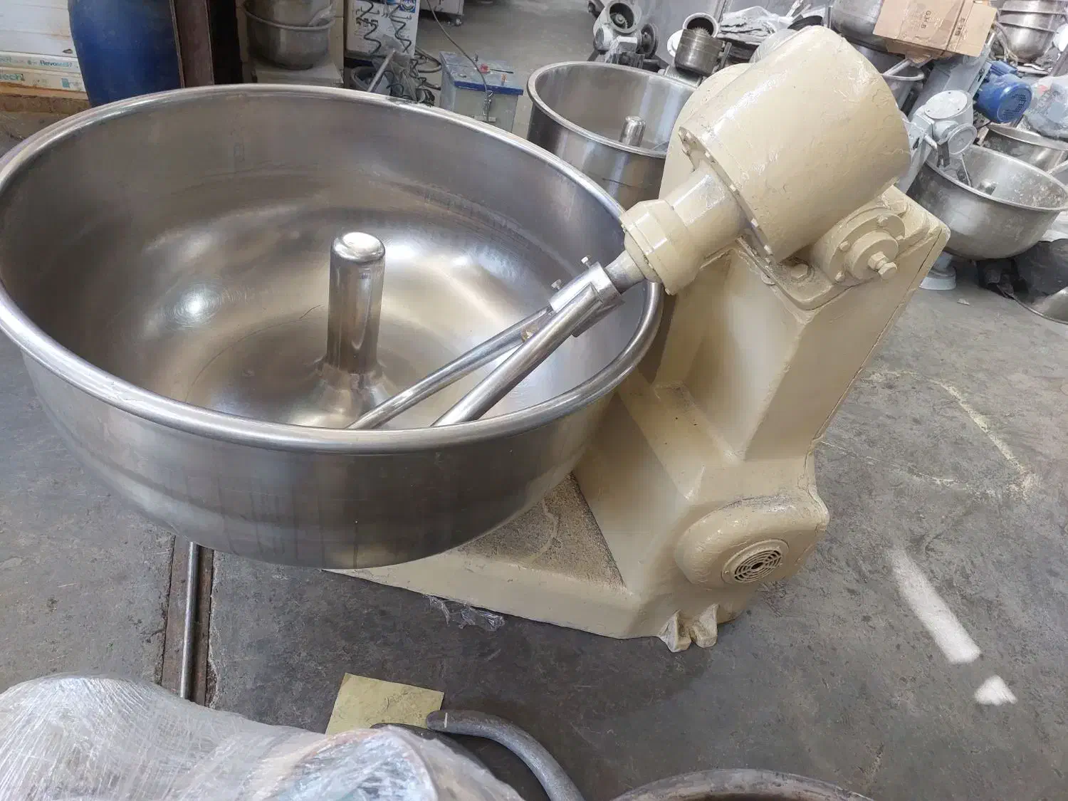 خمیرگیر ۲۴۰ کیلویی ضمانت|فروشگاه و مغازه|پاکدشت, خاتون آباد|دیوار