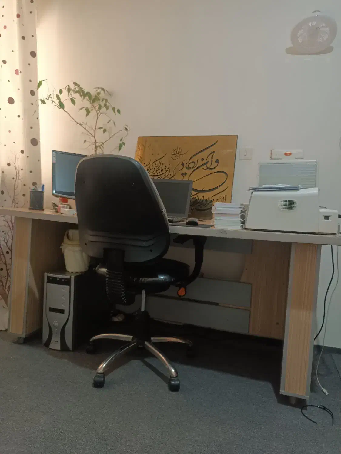 لوازم اداری ،میز ،صندلی انتظار و صندلی گردون|مبلمان اداری|ارومیه, |دیوار