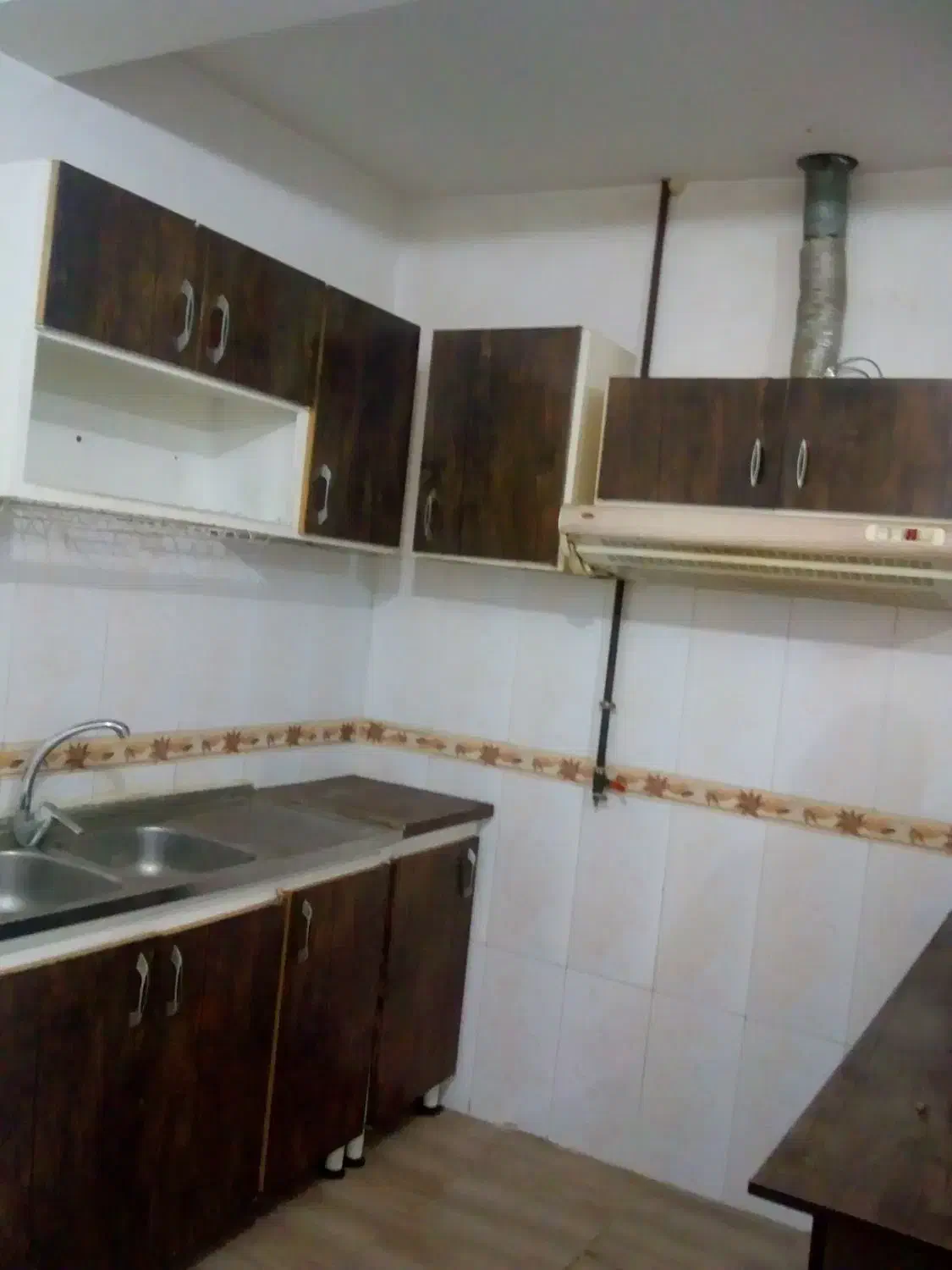 اجاره ویلا|اجارهٔ خانه و ویلا|رشت, باهنر|دیوار