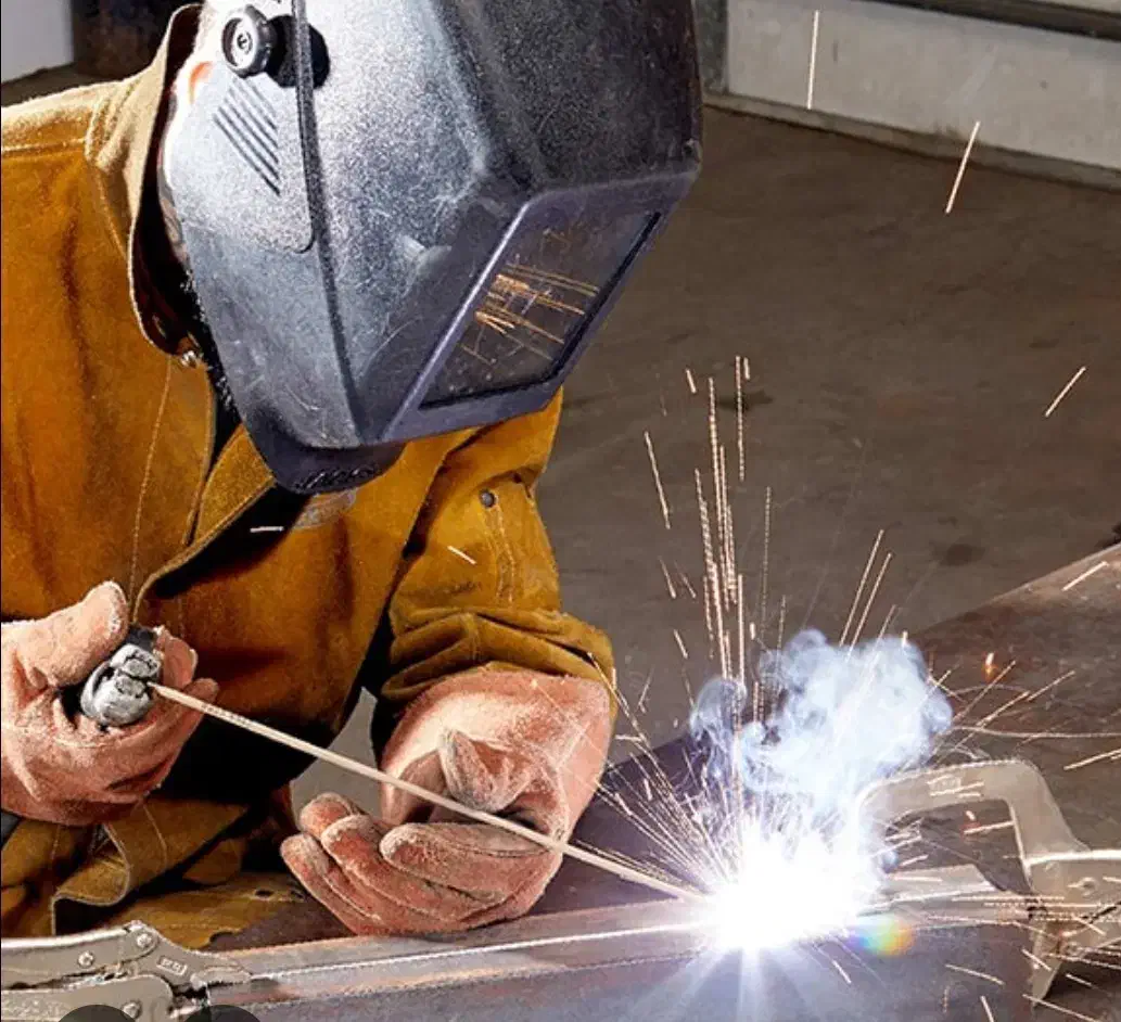 استخدام در درب و پنجره سازی نمین|استخدام صنعتی، فنی، مهندسی|نمین, |دیوار