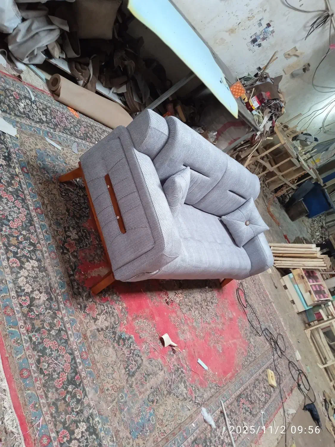 تولید انواع مبل راحتی و تعمیرات|مبلمان خانگی و میز عسلی|قم, کلهری|دیوار