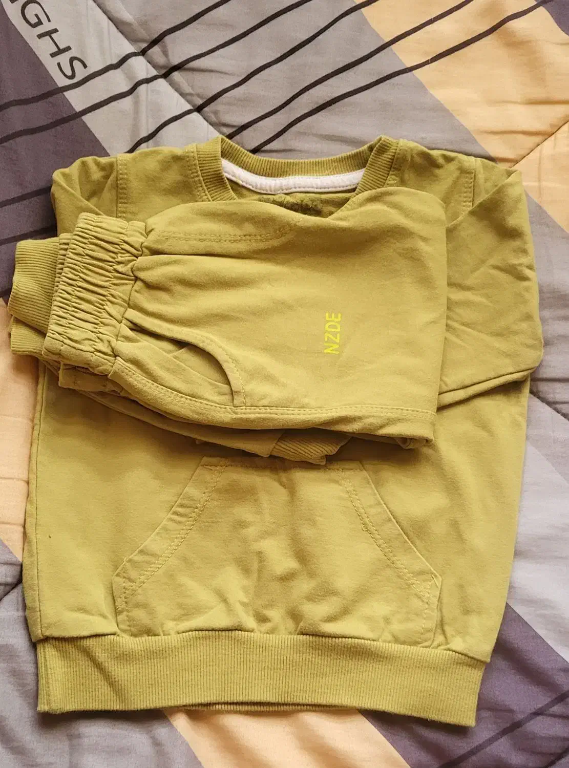 لباس بچه|کفش و لباس بچه|رشت, کوی مهر|دیوار