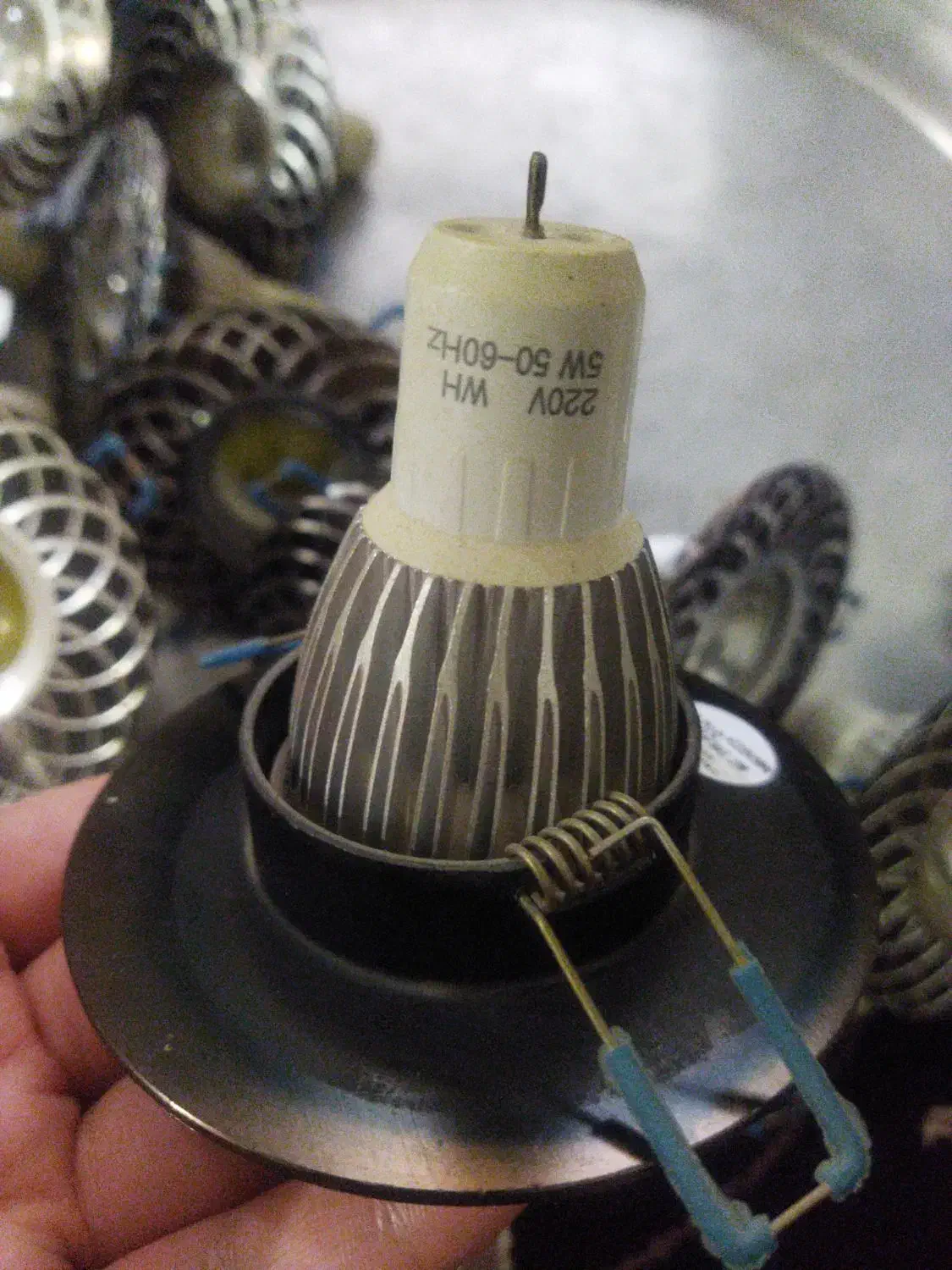 لامپ ال ای دی (چوار)|لامپ و چراغ|ایلام, |دیوار